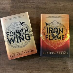 Fourth Wing and Iron Flame Books by Rebecca Yarros